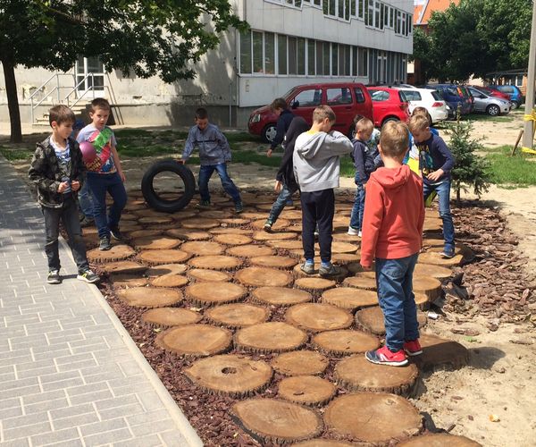 Megújult iskolaudvar