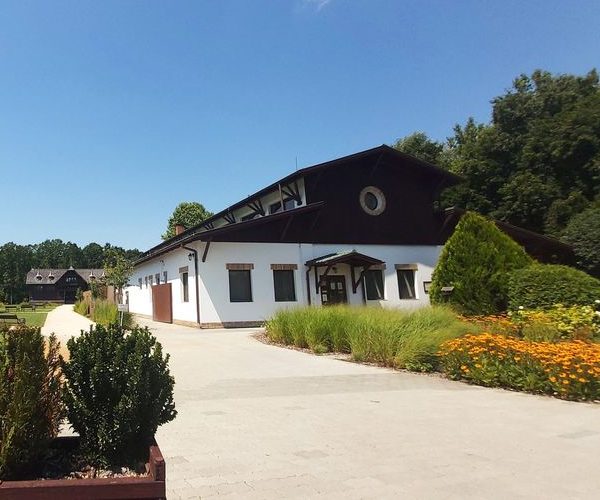 ÚJBÓL MEGNYITOTTUNK